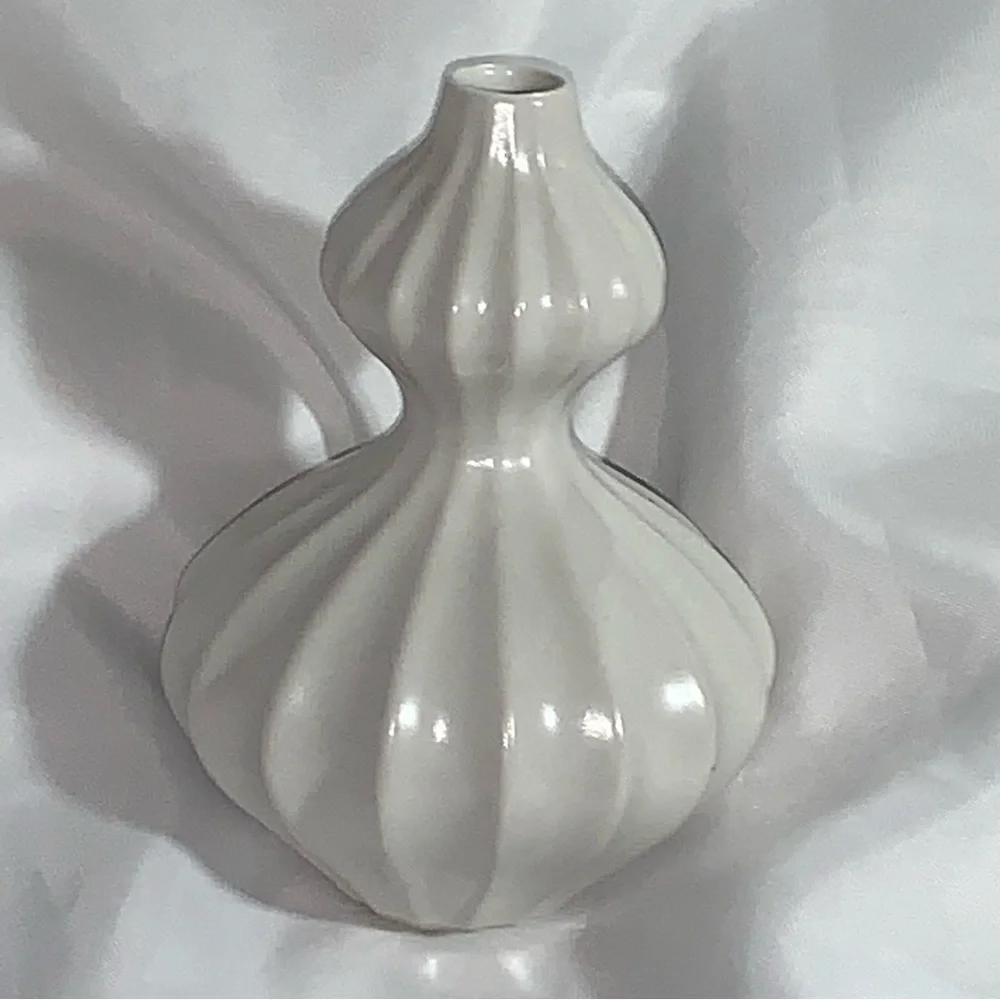 JONATHAN ADLER small Double Gourd VASE glazed white CERAMIC